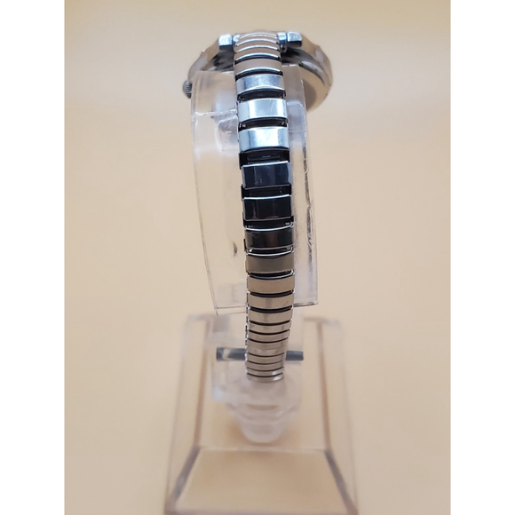 Womens Watch - Picture 5 of 11